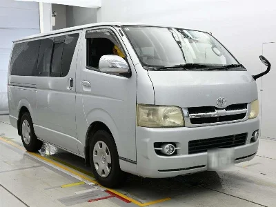 TOYOTA REGIUS VAN
