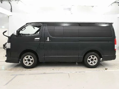 TOYOTA REGIUS VAN