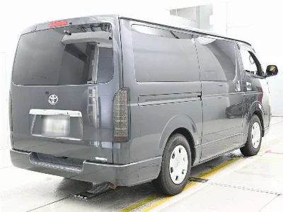 TOYOTA REGIUS VAN