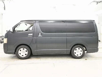TOYOTA REGIUS VAN