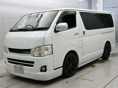 TOYOTA REGIUS VAN