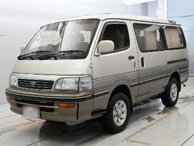 TOYOTA HIACE
