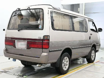TOYOTA HIACE