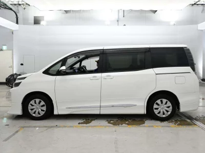 Статистика аукционов Toyota Voxy
