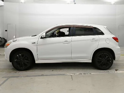 MITSUBISHI RVR