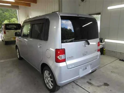 Toyota Pixis Space