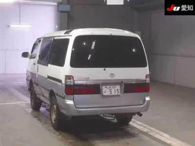 TOYOTA HIACE