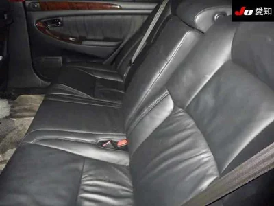 TOYOTA CROWN MAJESTA