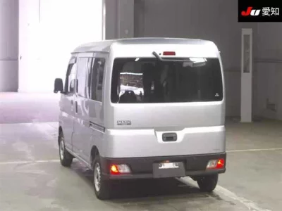 TOYOTA PIXIS VAN