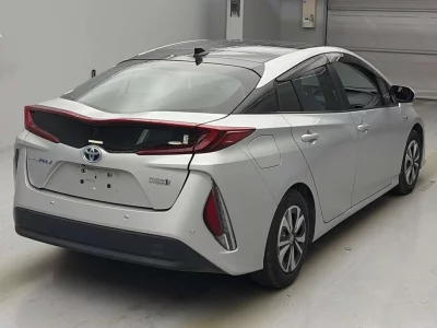 TOYOTA PRIUS PHV
