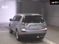 Цена авто Mitsubishi Outlander с аукционов Японии, номер кузова CW5W, пробег 239 000, оценка 2