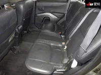 Цена авто Mitsubishi Outlander с аукционов Японии, номер кузова CW5W, пробег 239 000, оценка 2