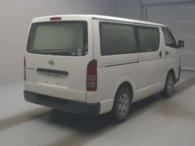TOYOTA REGIUS VAN