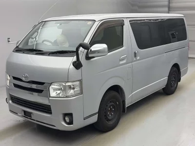 TOYOTA REGIUS VAN