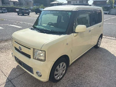 TOYOTA PIXIS SPACE