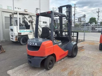 TOYOTA  FORKLIFT 