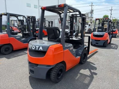 TOYOTA  FORKLIFT 