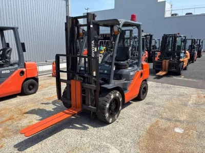 TOYOTA  FORKLIFT 