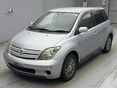 TOYOTA IST