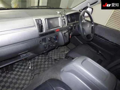 TOYOTA REGIUS VAN