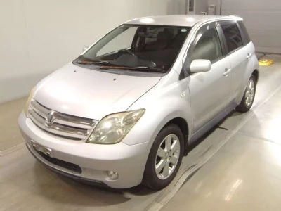 TOYOTA IST