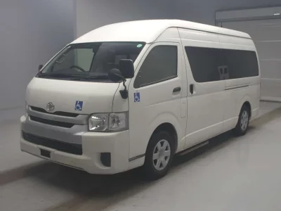 TOYOTA HIACE