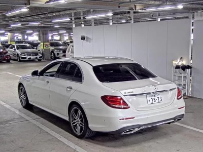 MERCEDES BENZ E CLASS