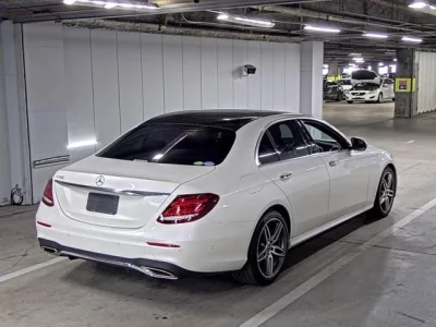 MERCEDES BENZ E CLASS