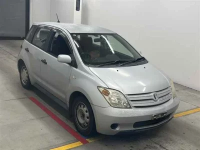 TOYOTA IST