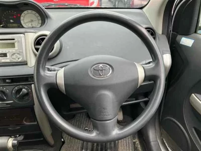 TOYOTA IST