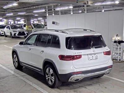 MERCEDES BENZ GLB