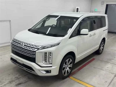 MITSUBISHI DELICA D5