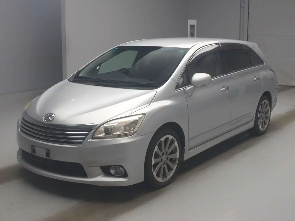 Toyota Mark X Zio 2013