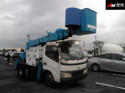 TOYOTA DYNA