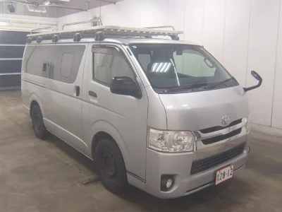 TOYOTA REGIUS VAN