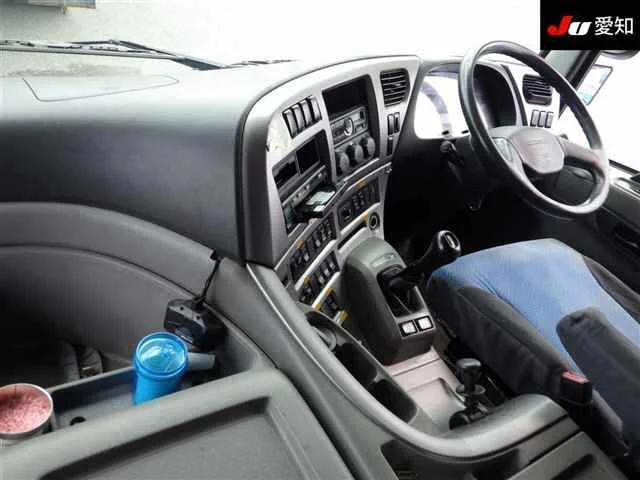 NISSAN DIESEL (UD) QUON  с аукциона в Японии