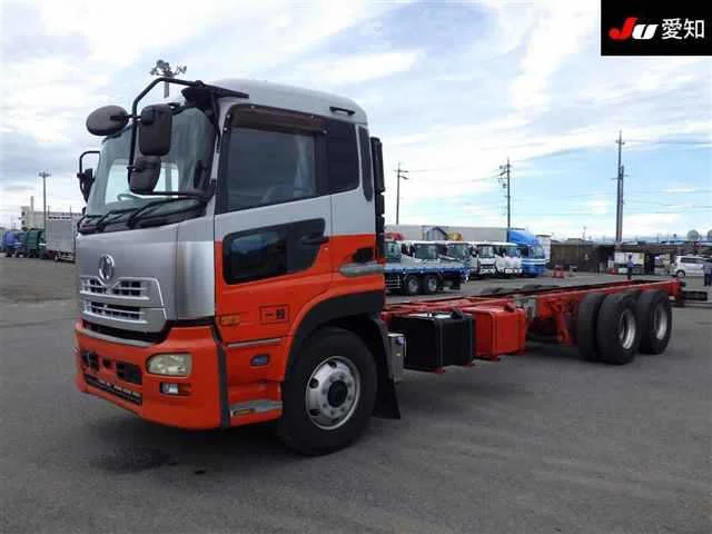 NISSAN DIESEL (UD) QUON  с аукциона в Японии