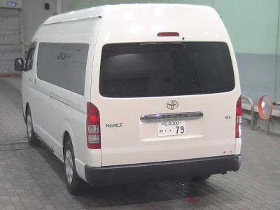 TOYOTA HIACE