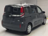 Цена авто Toyota Sienta с аукционов Японии, номер кузова MXPL10G, пробег 63 000, оценка 6