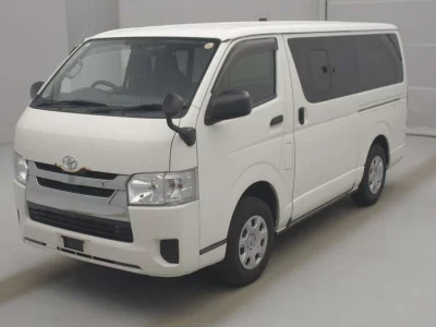 TOYOTA REGIUS VAN