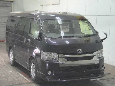 TOYOTA HIACE VAN