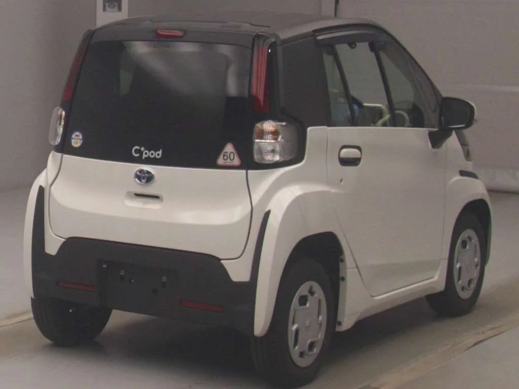 Toyota C+pod  с аукциона в Японии