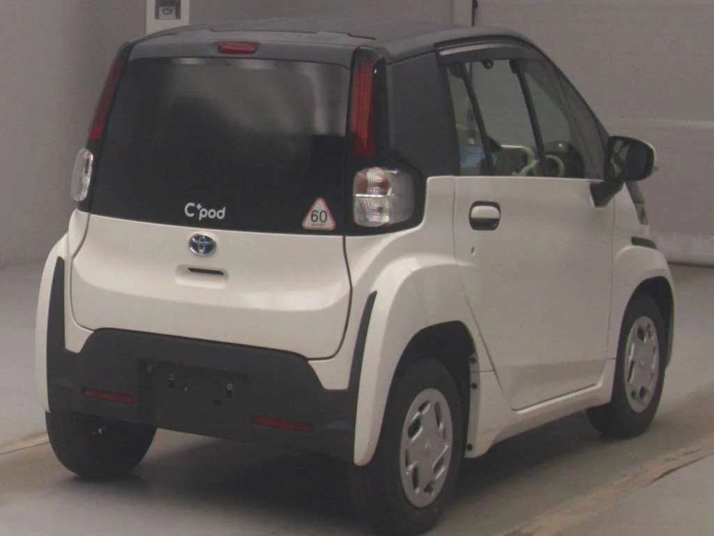 Toyota C+pod  с аукциона в Японии