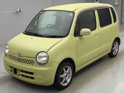DAIHATSU MOVE LATTE