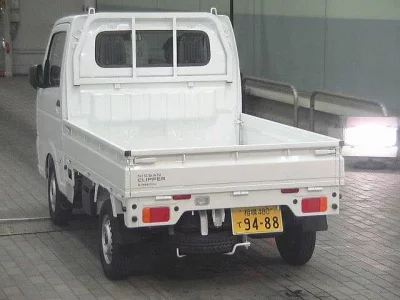 NISSAN CLIPPER TRUCK