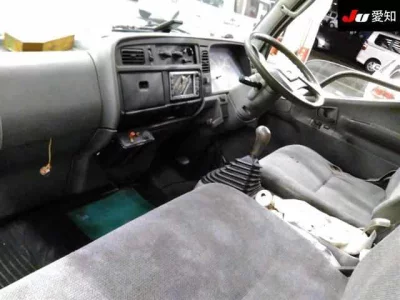 MITSUBISHI CANTER