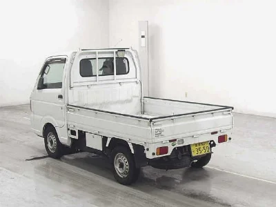 NISSAN CLIPPER TRUCK