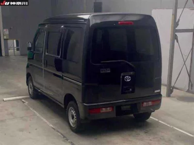 TOYOTA PIXIS VAN