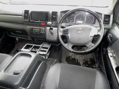 TOYOTA REGIUS VAN