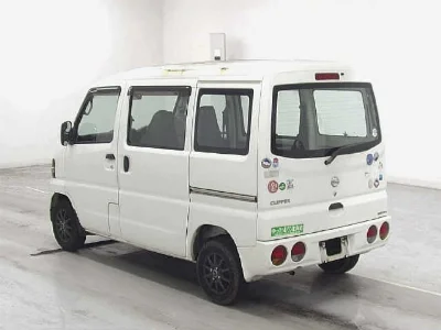 NISSAN CLIPPER VAN